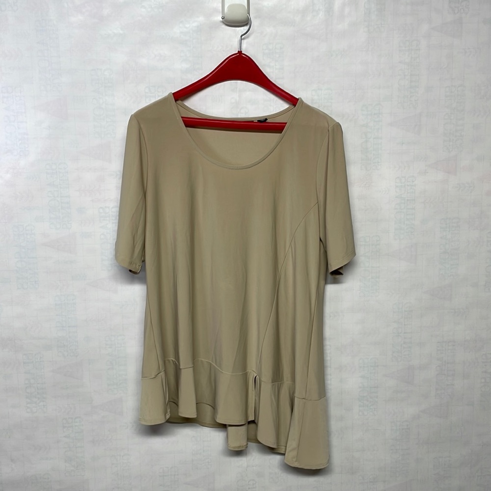 Dennis Basco women tan blouse mid length sleeve flowy bottom